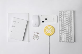 充電器、排插與電子產品 現代生活的三位一體